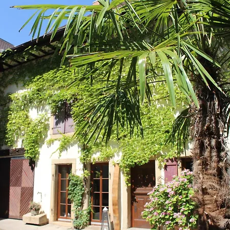 Schloss דירה *